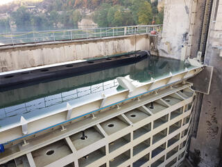 Spillway-Gates-Beaumont-Monteux-05.jpg