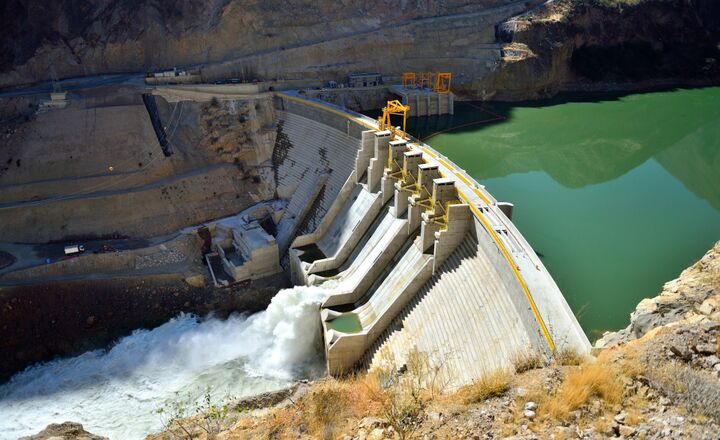 Cerro de Aguila - July 2016 View of the dam in operation - 