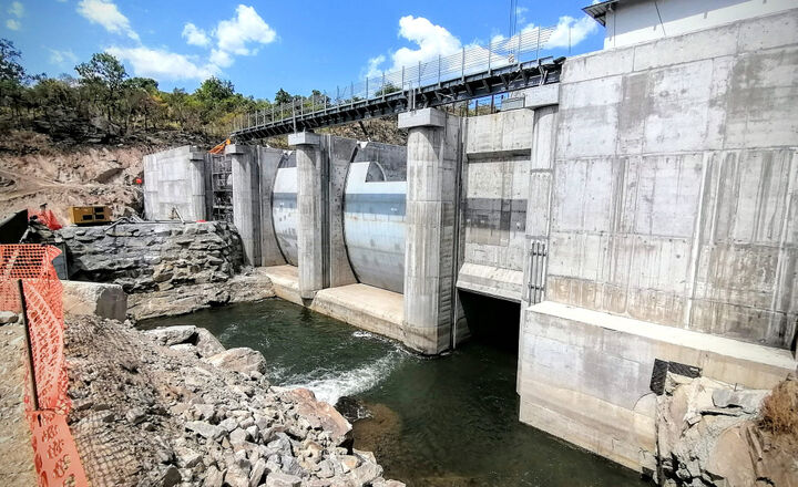 achwa-hydropower-project-07.jpg - Compuertas