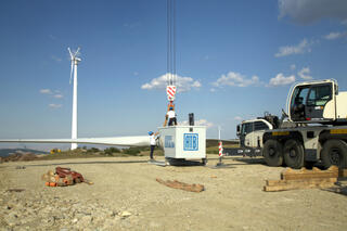 Wind_turbines-ATB_60_28_DD-installation-sicilia-03.jpg